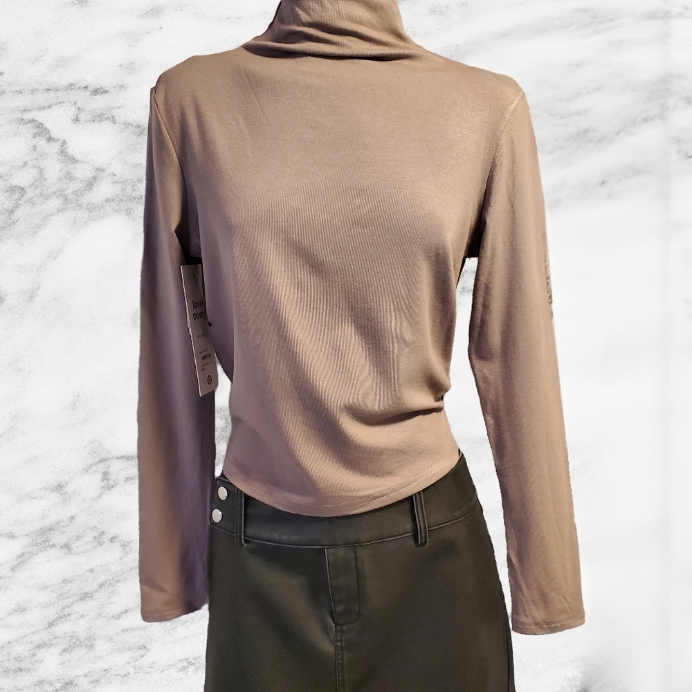 Love Poem Turtleneck Top‎ Beige Long Sleeve Fitted Size L NWT